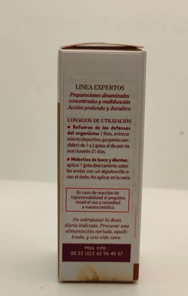 Propóleo Negro Acelera las defensas naturales.