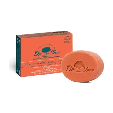  - El gel de ducha sólido júnior de Dr Tree limpia, calma, hidrata y protege, generando una espuma, suave, cremosa y delicada. 