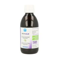 Ayuda al equilibrio emocional y a la relajación. Sube el ánimo al elevar la serotonina (por el triptófano), nos ayuda con el estres (gracias a la planta adaptógena rhodiola, y nos ayuda a dormir mejor (por que la serotonina se acaba convirtiendo en melatonina.