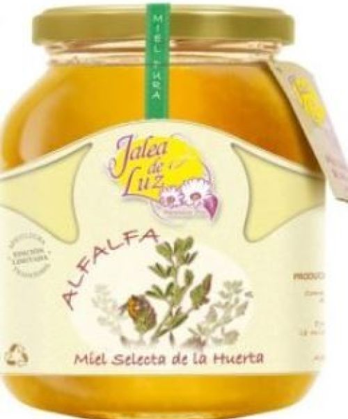 Miel de Alfalfa - La miel de alfalfa es ideal para endulzar todo tipo de lácteos de modo natural ya que su suave sabor pasa desapercibido.